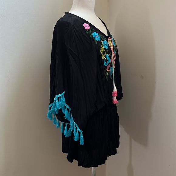 Velzera Black Embroidered Floral Coverup with Elastic Waist One Size - Picture 3 of 6